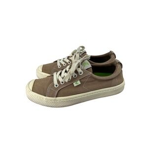 Cariuma OCA Low Off White Sole Canvas Sneakers‎ Women's Size US 7